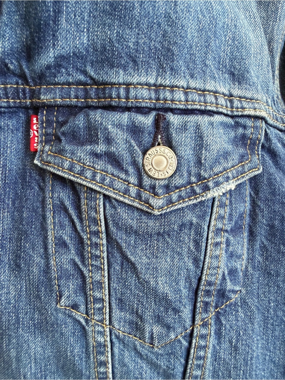 Levi’s Trucker Denim Jacket Women’s XXL Oversized Light Wash Blue Jean Jacket - Picture 12 of 14